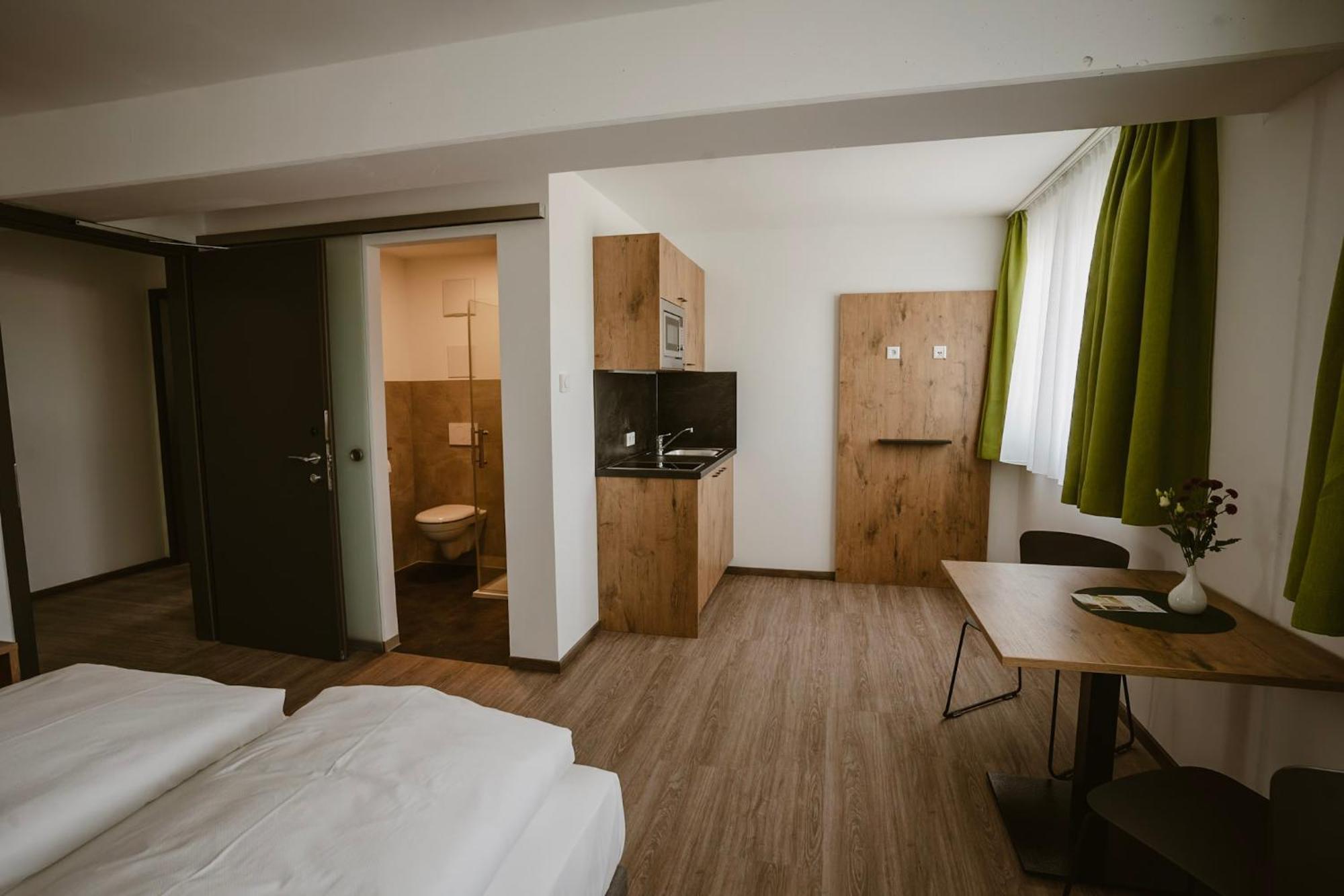 Motel Sleep Inn Toging am Inn Bagian luar foto