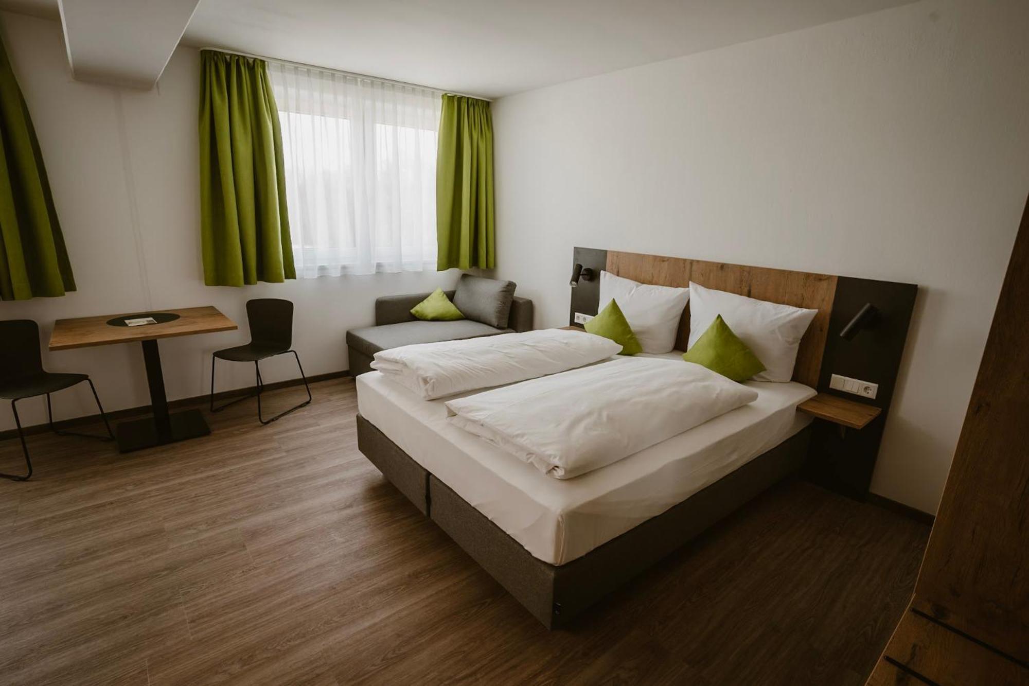 Motel Sleep Inn Toging am Inn Bagian luar foto