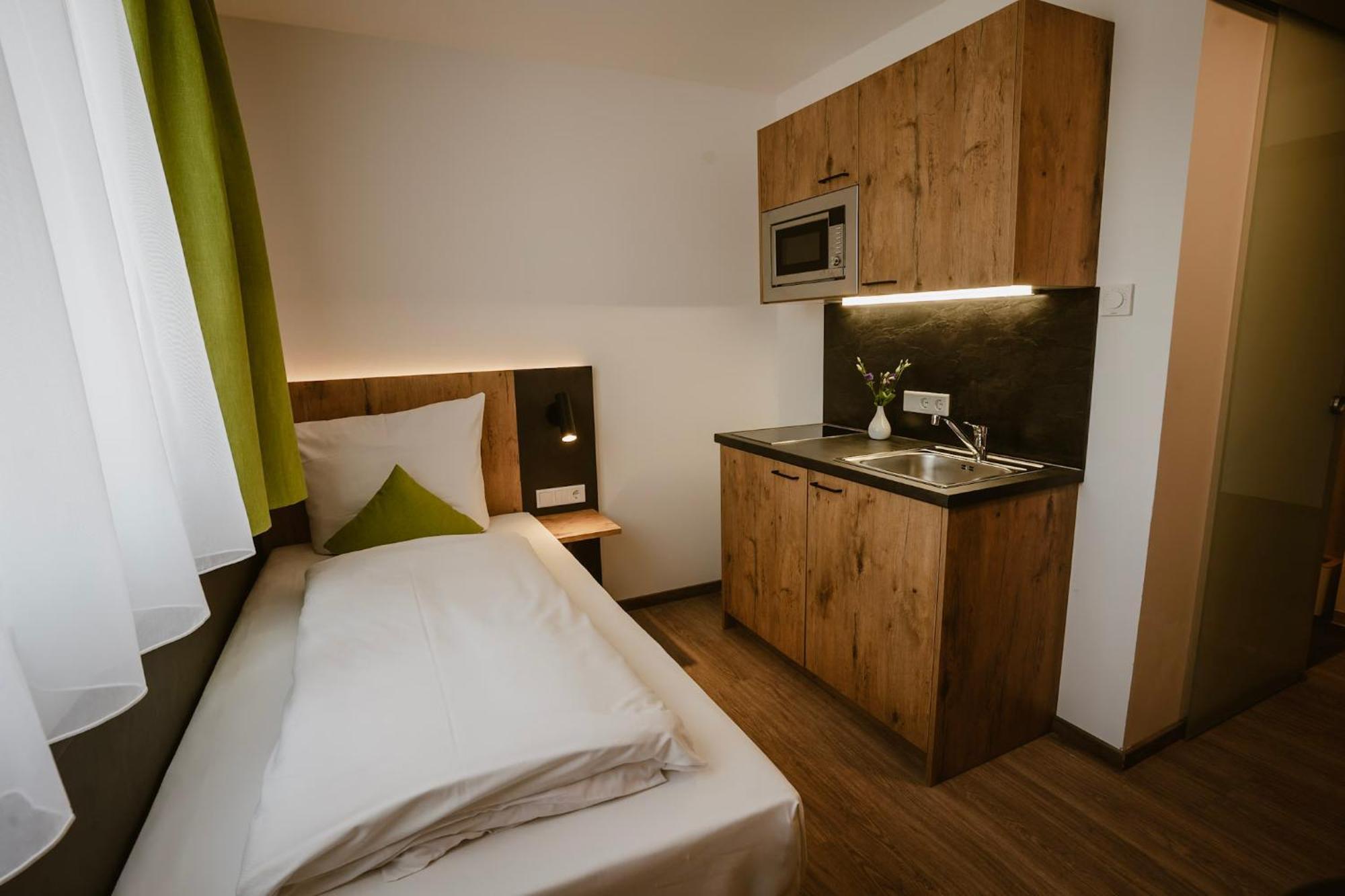 Motel Sleep Inn Toging am Inn Bagian luar foto